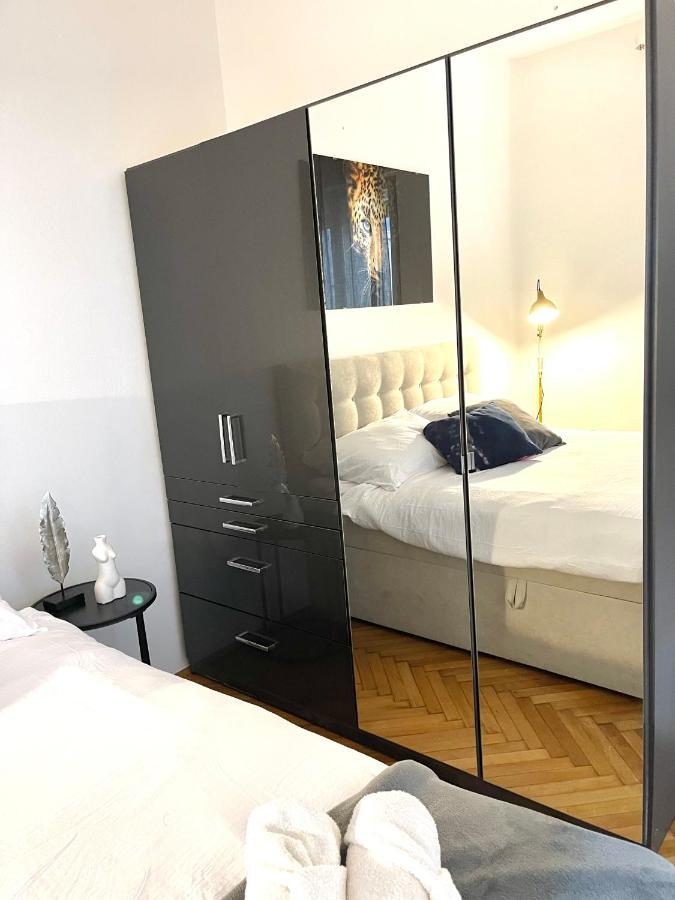 Ferienwohnung Studio Manu Split Exterior foto